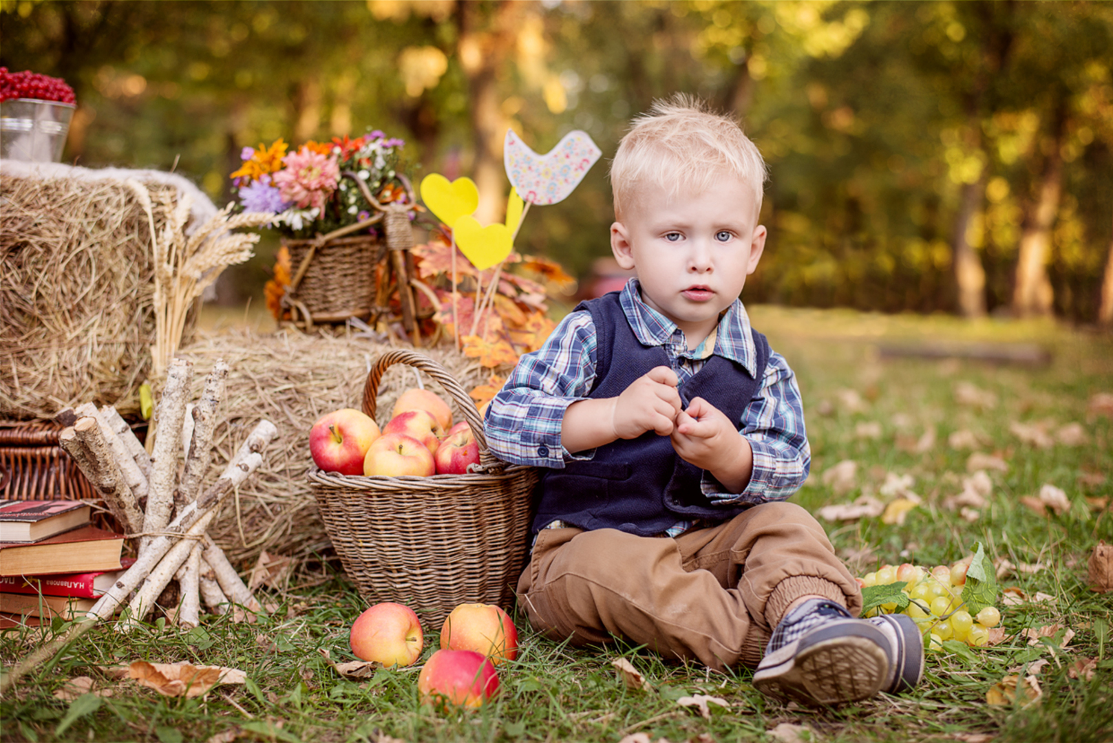 Фотосессия с арбузами детская. Осень для детей. Фотопроекты для детей. Осенняя фотосессия. Фотосессия с арбузом.
